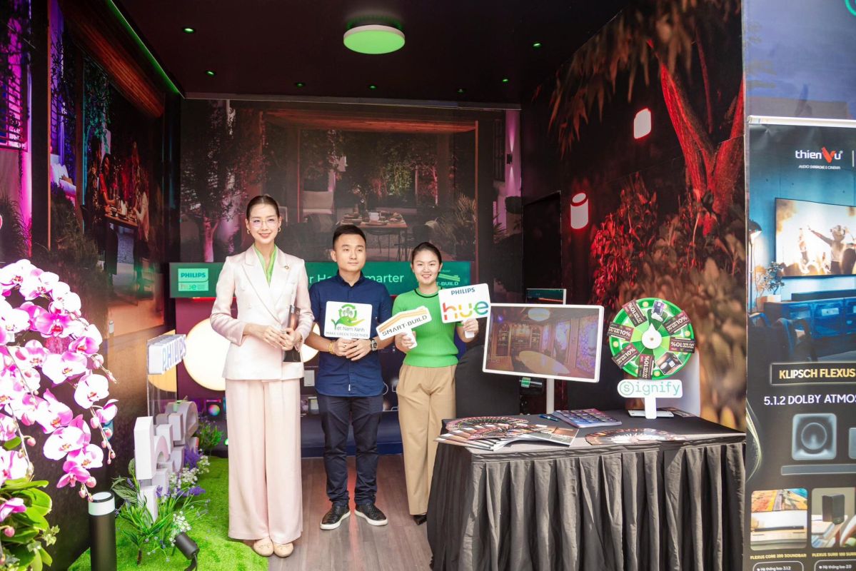 SMART BUILD GIỚI THIỆU KHÔNG GIAN TRẢI NGHIỆM ÁNH SÁNG THÔNG MINH PHILIPS HUE TẠI NGÀY HỘI VIỆT NAM XANH 2025