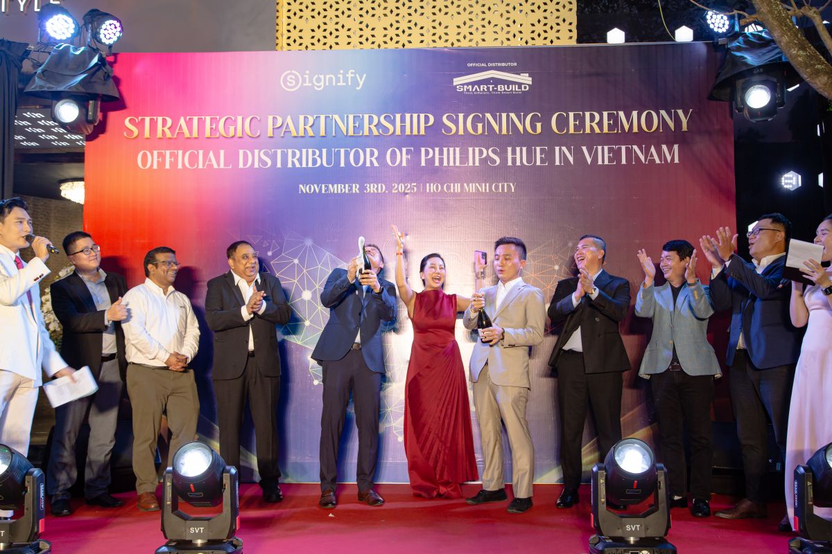 KHI CÔNG NGHỆ CHIẾU SÁNG TRỞ THÀNH PHONG CÁCH SỐNG – PHILIPS HUE VÀ SMART BUILD ĐỊNH NGHĨA LẠI “NGÔI NHÀ THÔNG MINH” CỦA NGƯỜI VIỆT